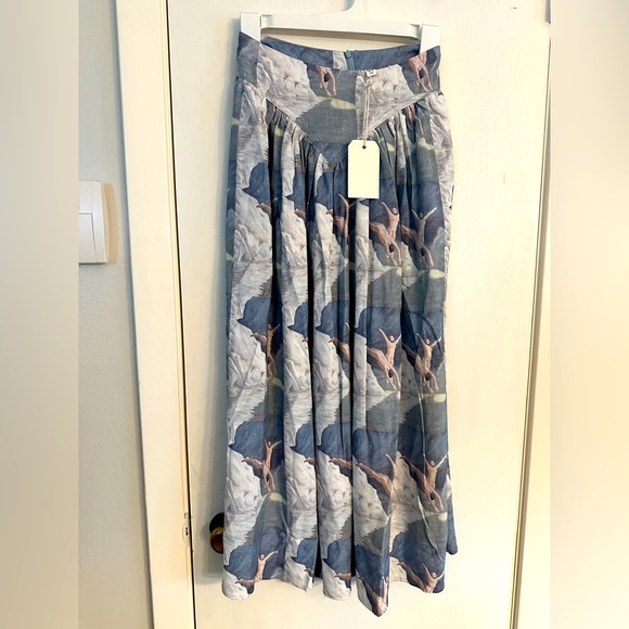Fashion Brand Company Dresses & Skirts - XS Fashion Brand Company Nude Diver Park Skirt.